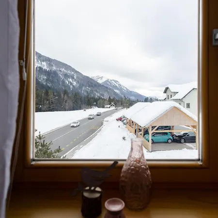 Apartmán Waterfall - Cozy Mountain Retreat *