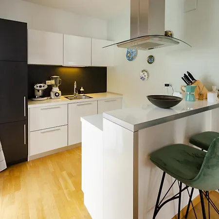 Waterfall - Cozy Mountain Retreat Apartmán