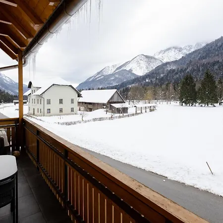 Waterfall - Cozy Mountain Retreat