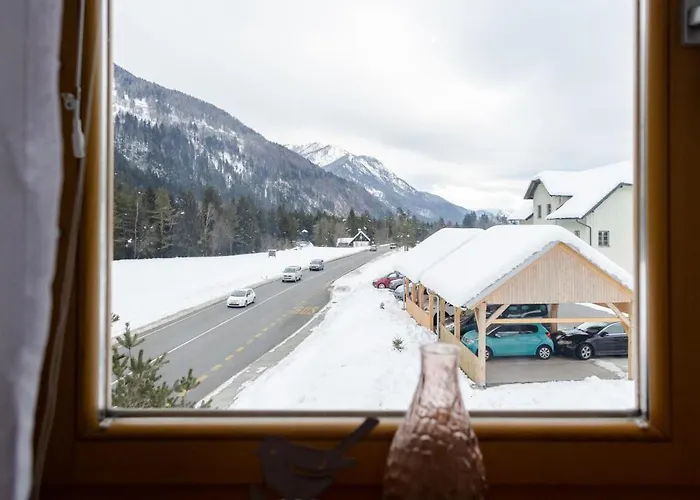 Apartamento Waterfall - Cozy Mountain Retreat *