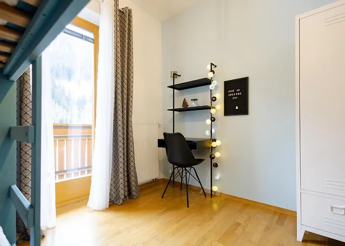 Waterfall - Cozy Mountain Retreat *