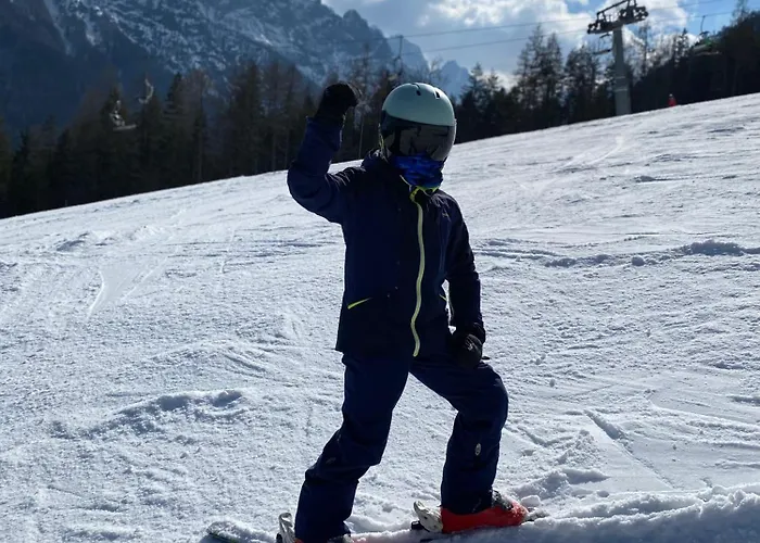 Апартаменты Waterfall - Cozy Mountain Retreat